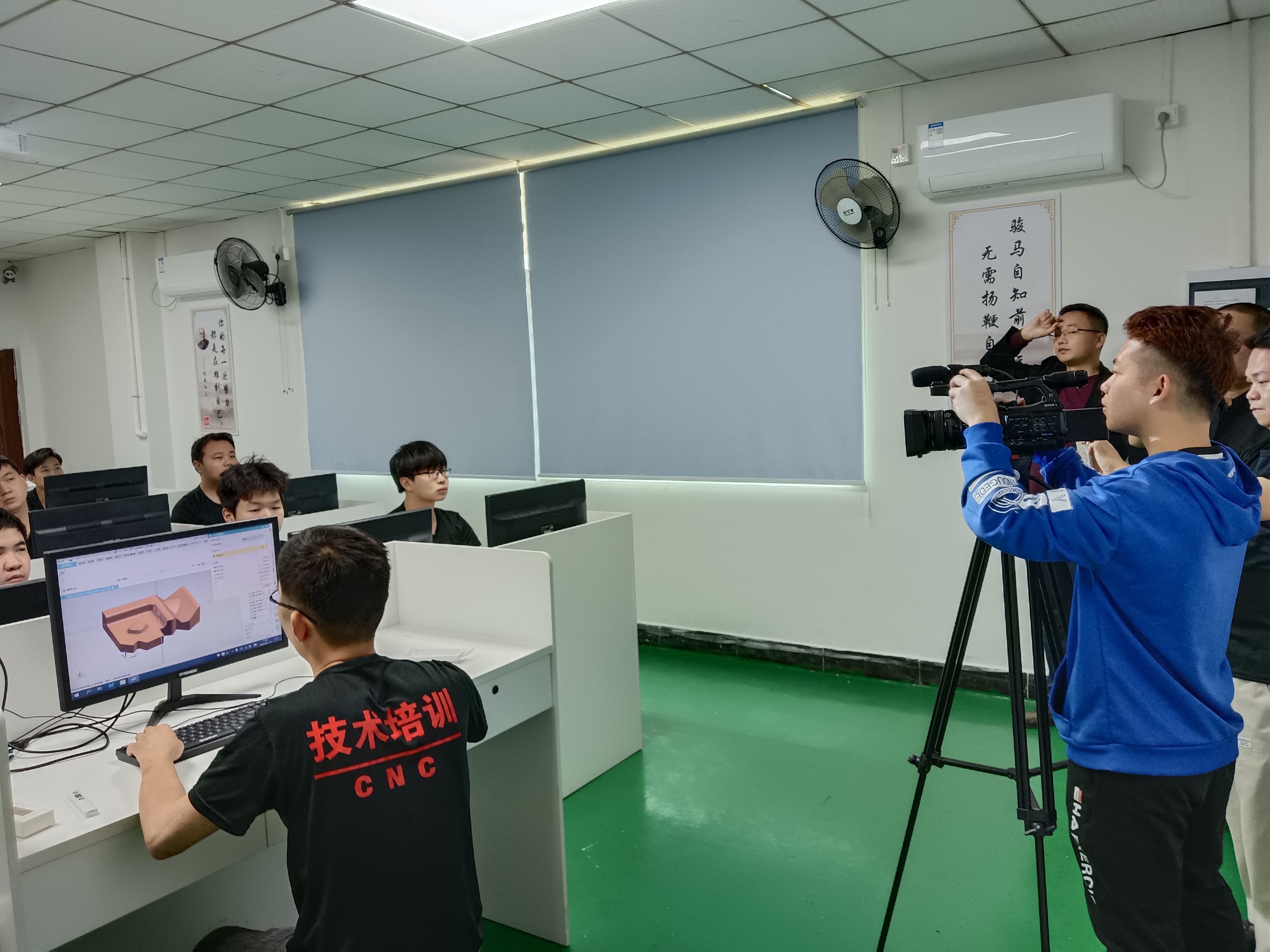 京雕教育：打造专业车铣复合培训，助你事业腾飞！