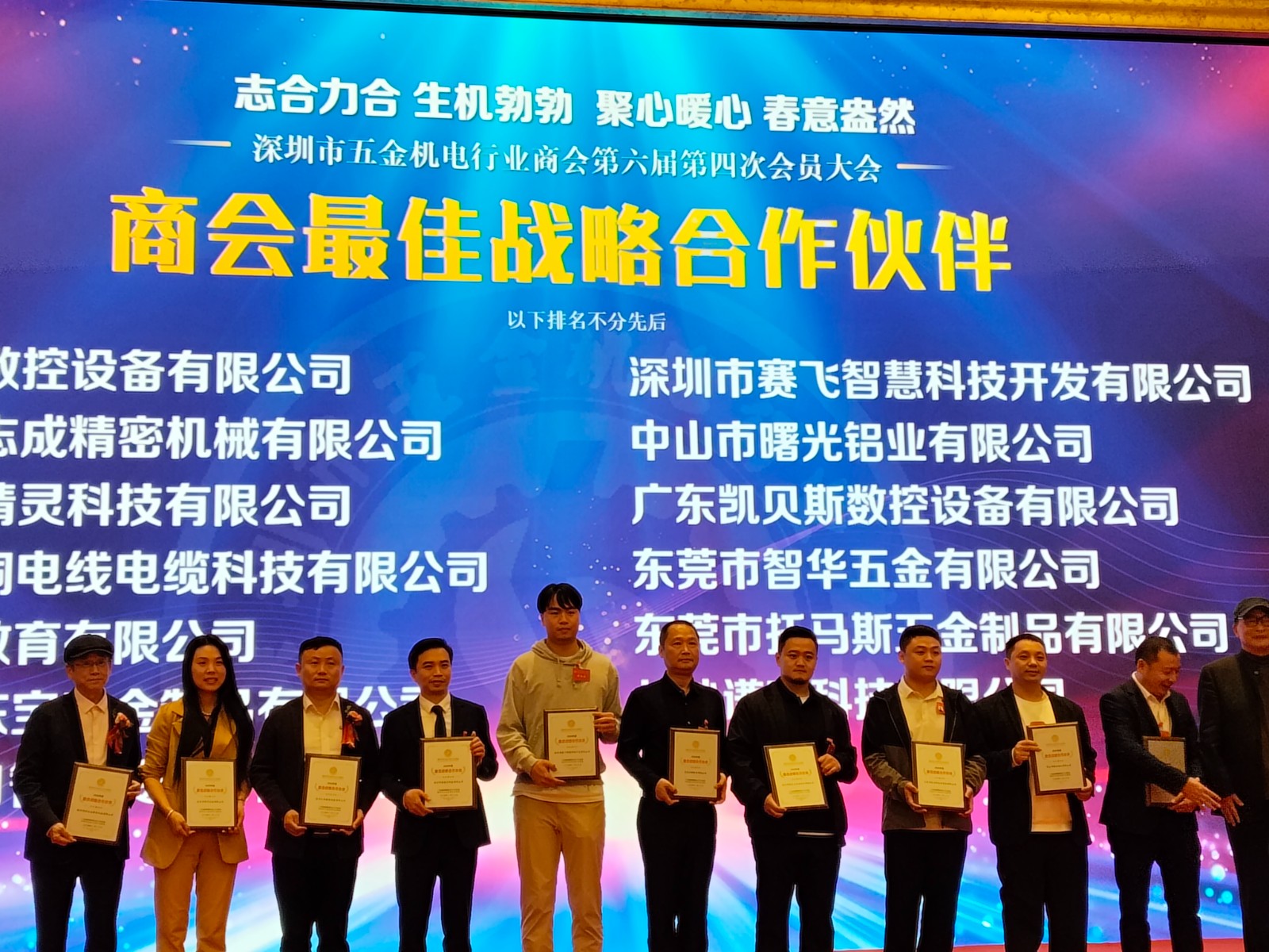 693bd78fd9106.jpg aeb35dbf68e32fad25c526c801ad521c.jpg