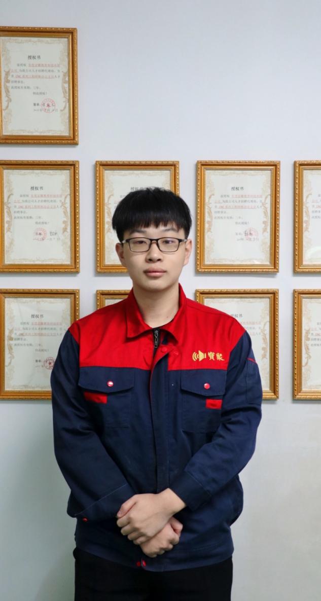 编程之路：周同学的梦想与奋斗