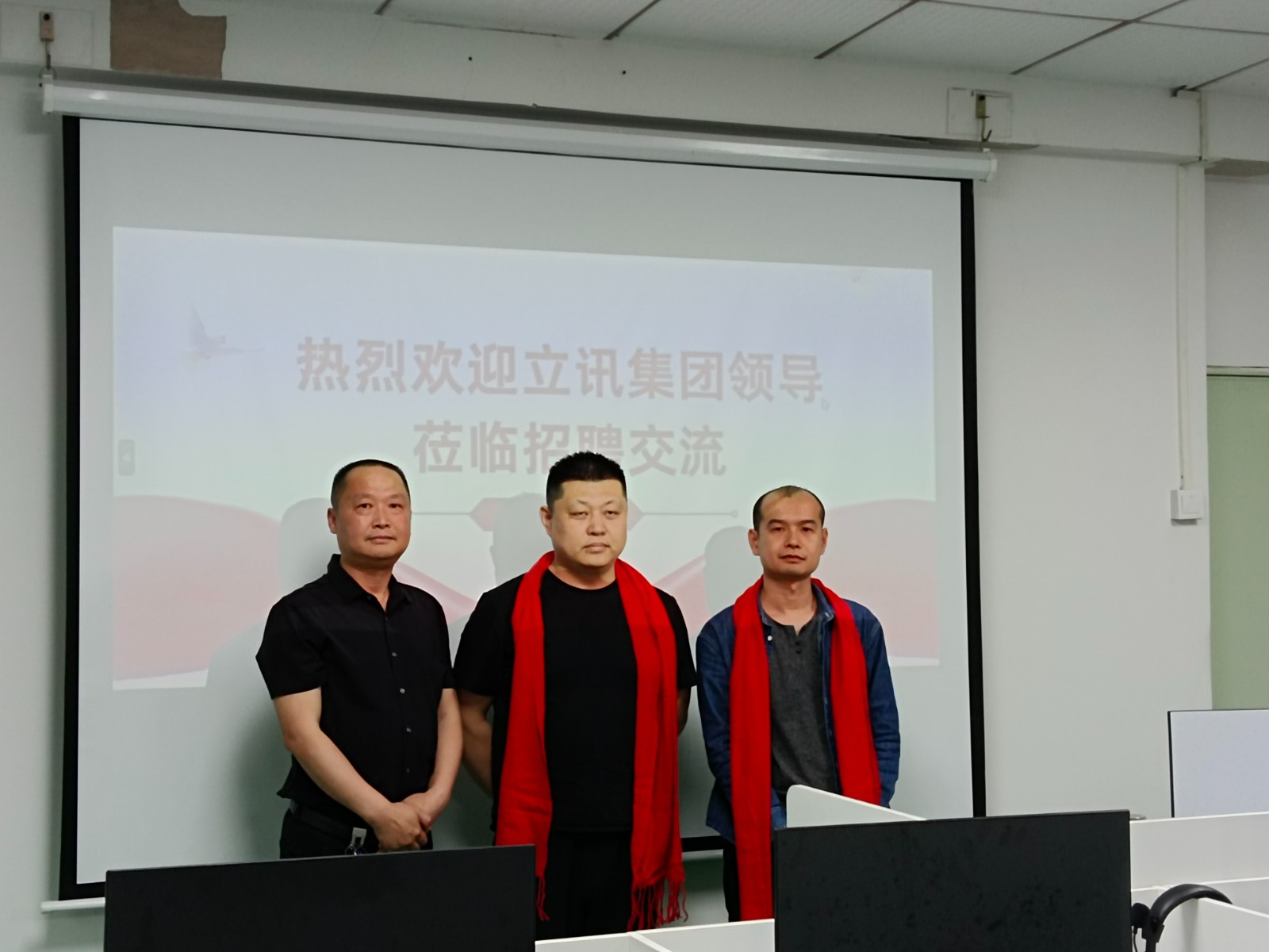 693cce0176256.jpg 813e628b8e787362fa2d85f9fb99b547.jpg